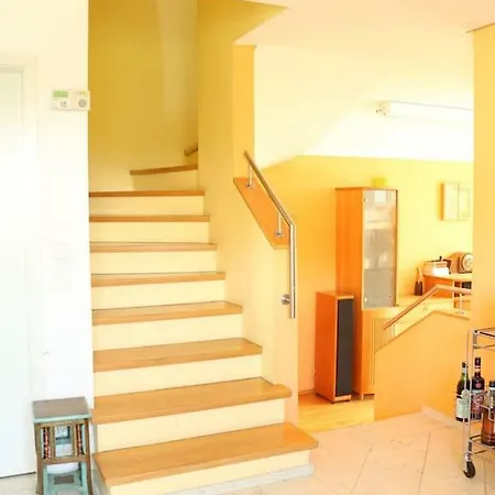 Dimai House No 31 Messe